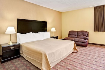 Suite, 1 King Bed, Non Smoking (One Bedroom)