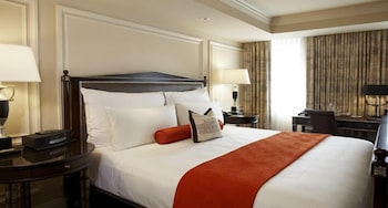 Premier Room, 1 King Bed
