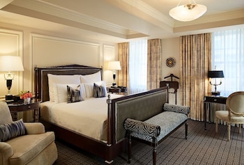 Deluxe Room, 1 King Bed