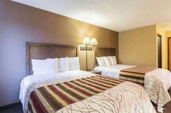 Standard Room, 2 Queen Beds, Non Smoking