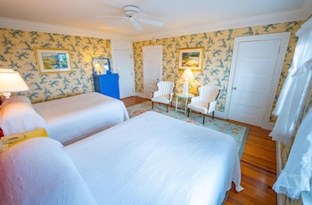 Room, 2 Queen Beds (Ocean)