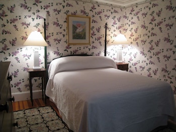 Room, 1 Queen Bed (Garden)