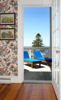 Room, 1 King Bed, Balcony (Ocean)