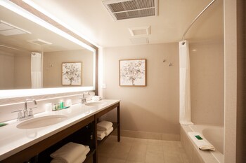 Suite, 2 Queen Beds, Non Smoking, Jetted Tub (Living Room;with Sofabed)