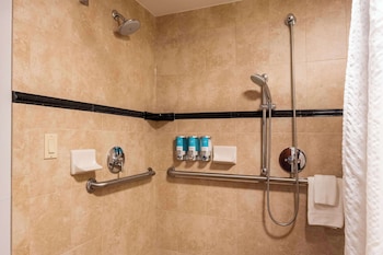 Room, 2 Queen Beds, Accessible (Upper Floor. Roll-in Shower)