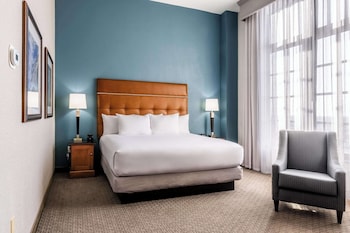Room, 1 King Bed (Upper Floor, View)