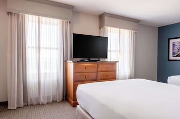 Suite, 2 Queen Beds (Sofa Sleeper, 2 Rooms)
