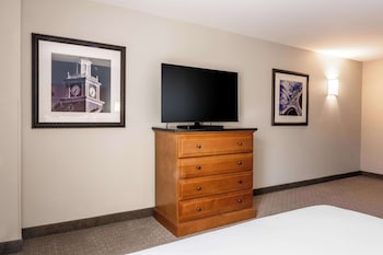 Suite, 2 Queen Beds, Accessible (Sofa Sleeper, Tub, 2 Rooms)