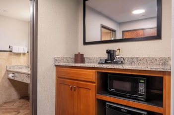 Room, 1 King Bed (Upper Floor, View)