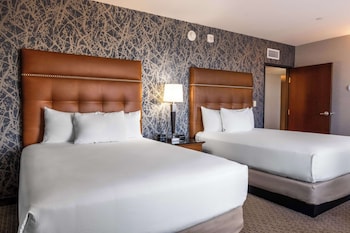 Suite, 2 Queen Beds (Sofa Sleeper, 2 Rooms)