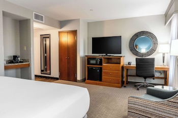 Room, 1 King Bed (Upper Floor)