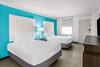 Room, 2 Double Beds, Smoking