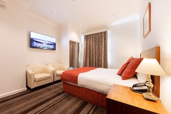 Standard Room, 1 Queen Bed