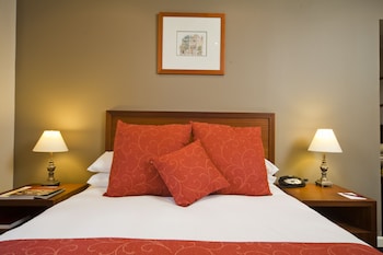 Standard Room, 1 Queen Bed