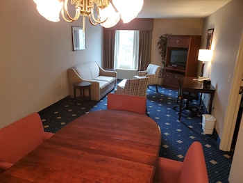 Executive Suite, 1 King Bed, Non Smoking