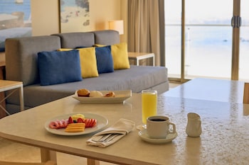 Villa (Master Suite, Stand Alone)