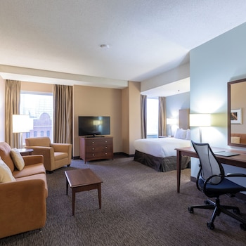 Club Room, 1 Queen Bed