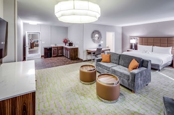 Suite, 1 King Bed