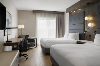 Executive Room, 2 Queen Beds, Non Smoking, Patio