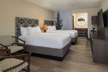 Room, 2 Queen Beds (Exterior Entry)