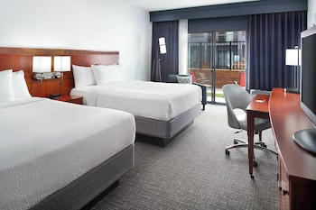 Room, 2 Queen Beds (Hearing Accessible)