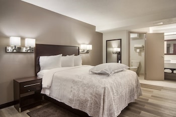 Premium Suite, Kitchenette (Upgraded Bedding & Snack/3 Queen Beds)