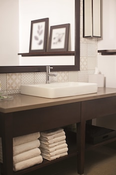 Premium Studio Suite, 1 King Bed with Sofa bed, Non Smoking, Balcony