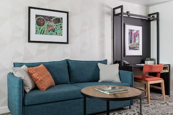 Junior Studio Suite