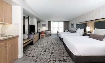 Deluxe Studio, 2 Queen Beds with Sofa Bed