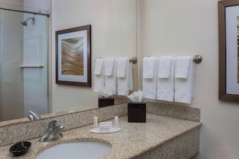Room, 2 Queen Beds (View)