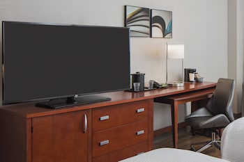 Room, 2 Queen Beds (View)