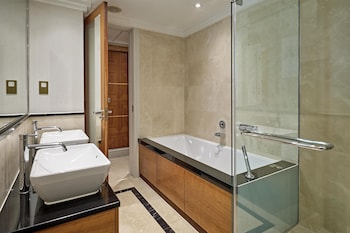 Suite, 1 King Bed (Newly Refurbed Coronation Suite)