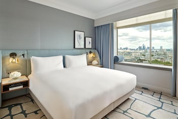 Luxury Suite, 1 King Bed, Club Lounge Access (Mayfair)