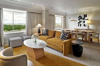 Suite, 1 King Bed (Newly Refurbed Cambridge Suite)
