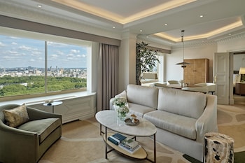 Suite, 1 King Bed (Newly Refurbed Buckingham Suite)