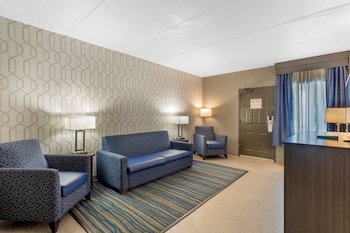 Suite, 2 Queen Beds, Non Smoking, Refrigerator & Microwave (1st Floor;with Single Sofabed)