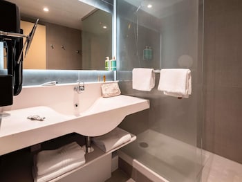 Suite, 1 Queen Bed with Sofa bed