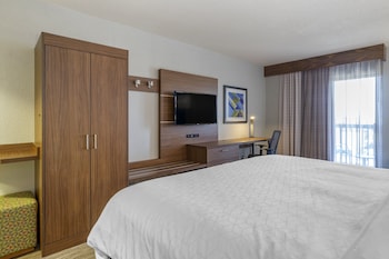Standard Room, 1 King Bed, Balcony, City View