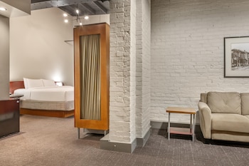 Superior Room, 1 King Bed (Preferred Loft King)