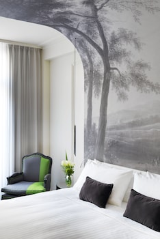 Family Suite, 1 King Bed with Sofa bed