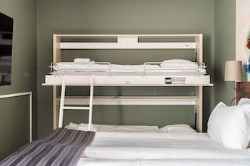 Standard Studio, 2 Twin Beds, Non Smoking (with Sofabed)