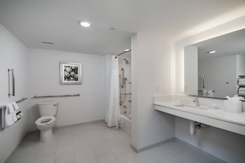 Room, 2 Queen Beds