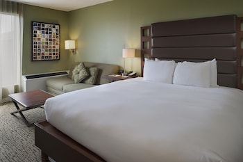 Deluxe Room, 1 King Bed with Sofa bed