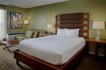Deluxe Room, 1 Queen Bed with Sofa bed