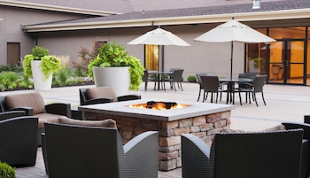 Room, 2 Queen Beds, Courtyard View