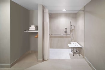 Room, 2 Double Beds, Accessible (Mobility & Hearing, Roll-In Shower)