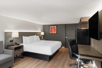 Suite, 1 King Bed, Non Smoking