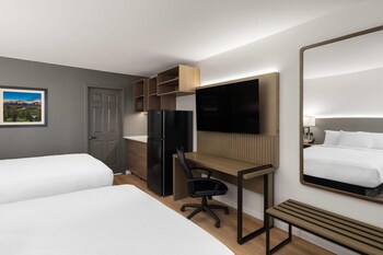 Room, 2 Queen Beds, Non Smoking