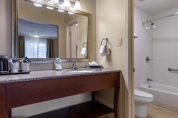 Executive Room, 2 Queen Beds, Non Smoking, Refrigerator & Microwave