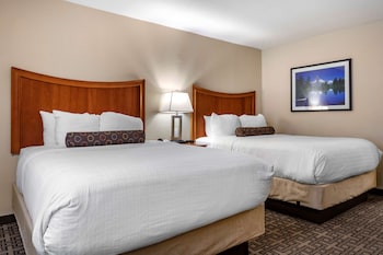 Executive Room, 2 Queen Beds, Non Smoking, Refrigerator & Microwave